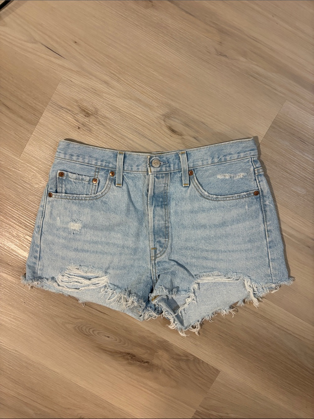 Levi’s 501 cutoffs